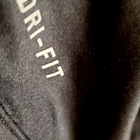 ๐Nike Combat Pro - Small Ladies long sleeve training compression top - Picture 8 of 8